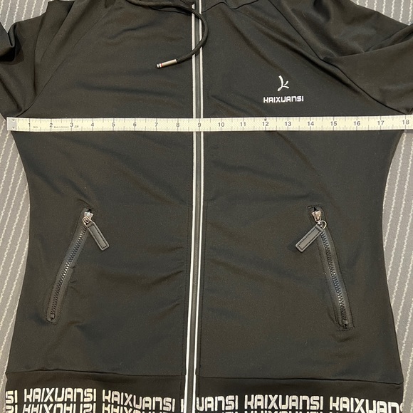 Black - Picture 3 of 3